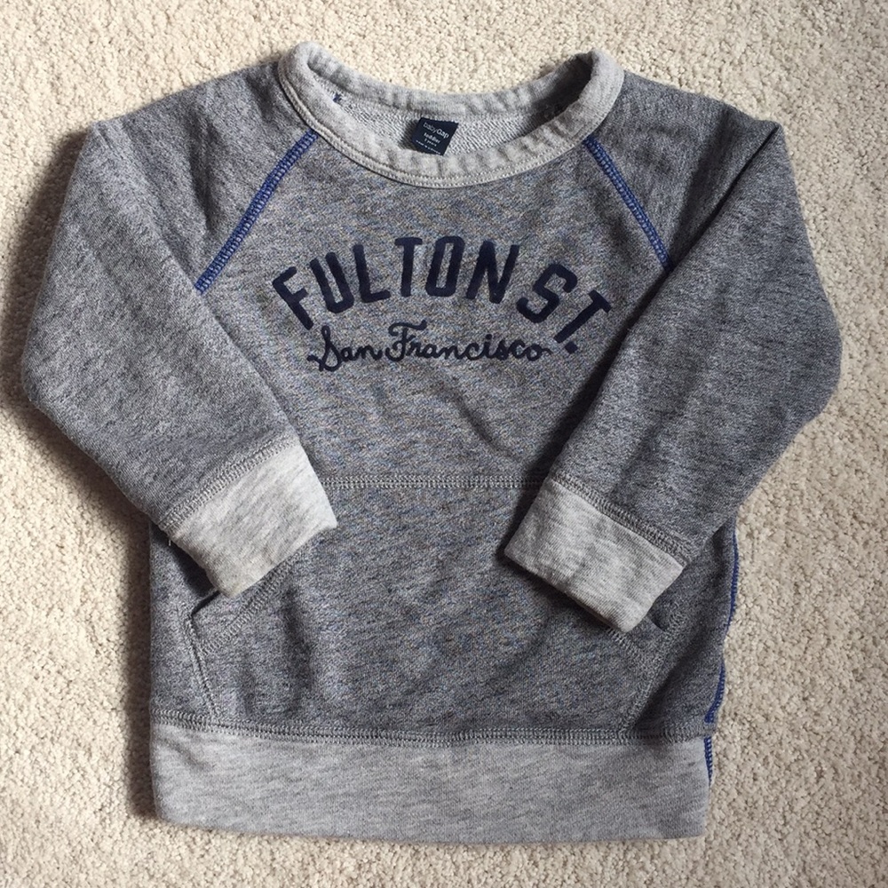 3 for $15****GAP pull over sweatshirt